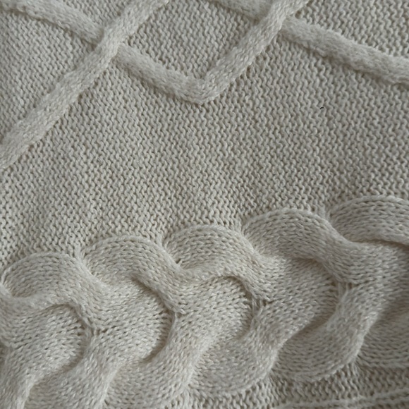 Cable diagonal neck sweater - Picture 2 of 5